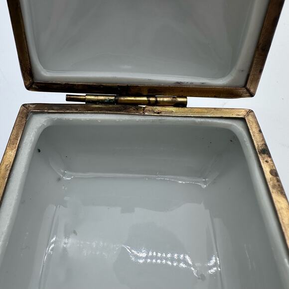 VTG Kalk German Golded Flower Porcelain Trinket Handmade Box C1955 Footed *READ - Picture 15 of 16